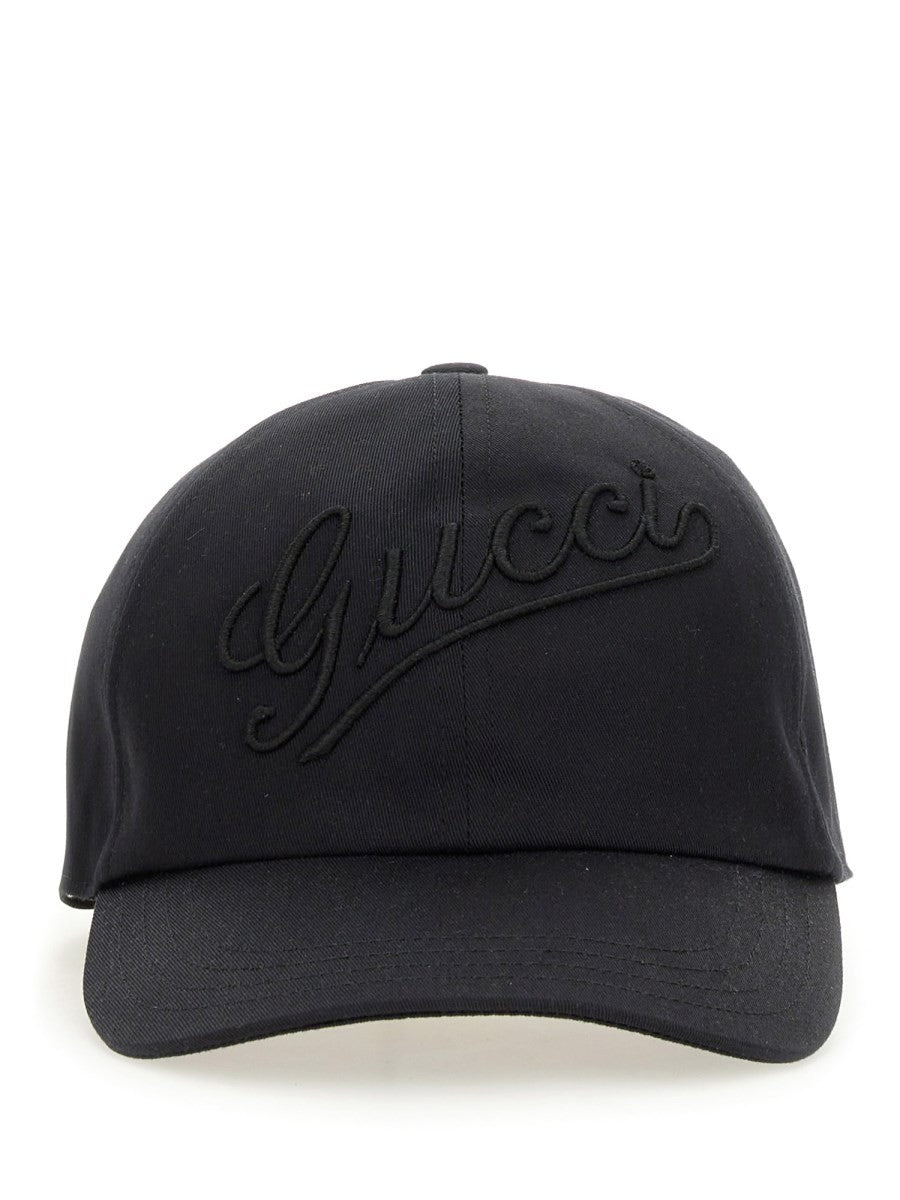 BASEBALL CAP WITH EMBROIDERY