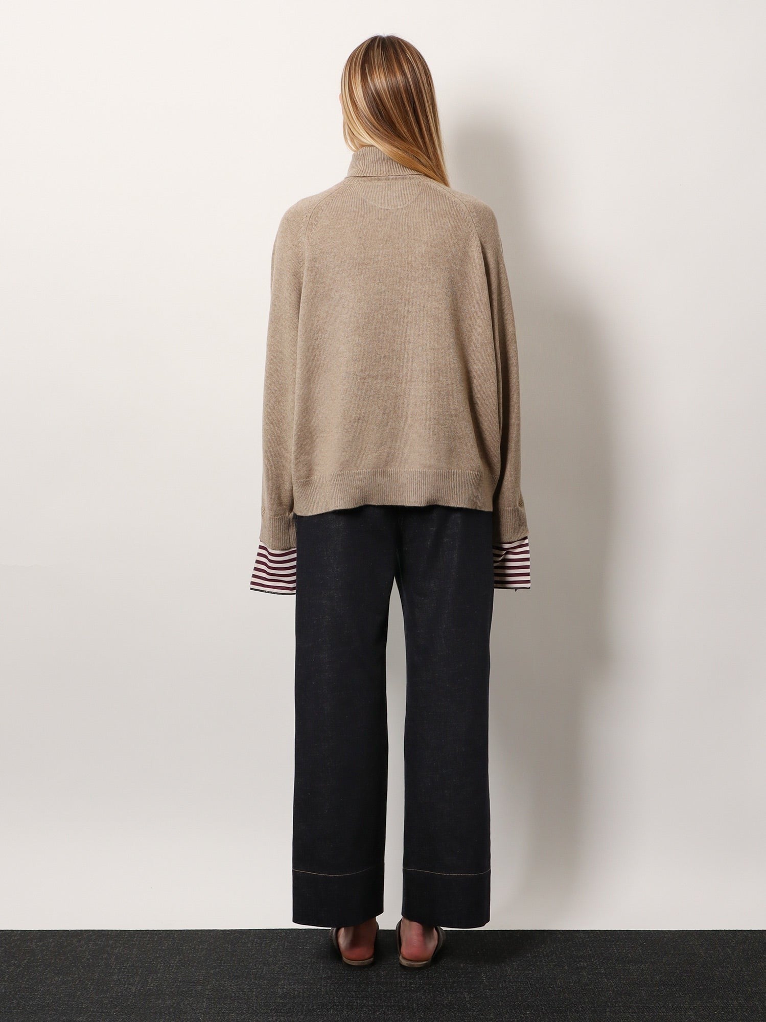 Cashmere sweater with Monili detail