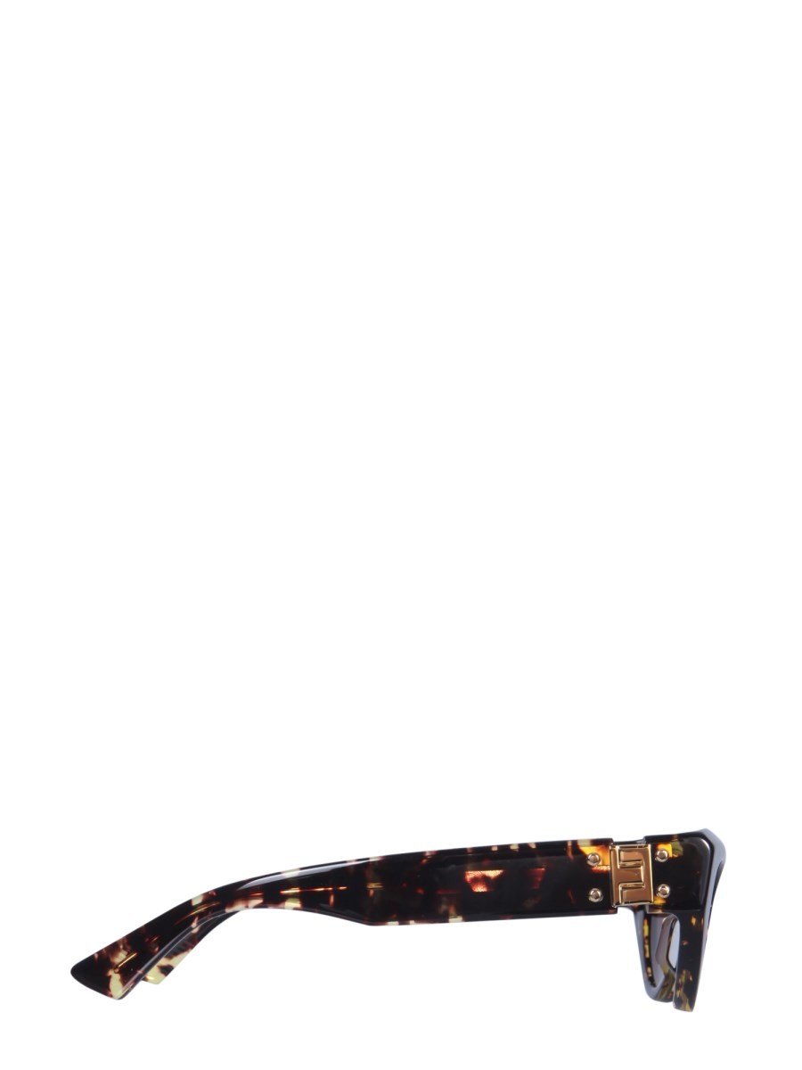 CAT-EYE SUNGLASSES