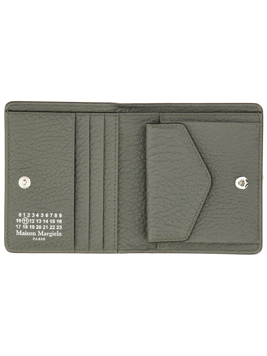 COMPACT BIFOLD WALLET