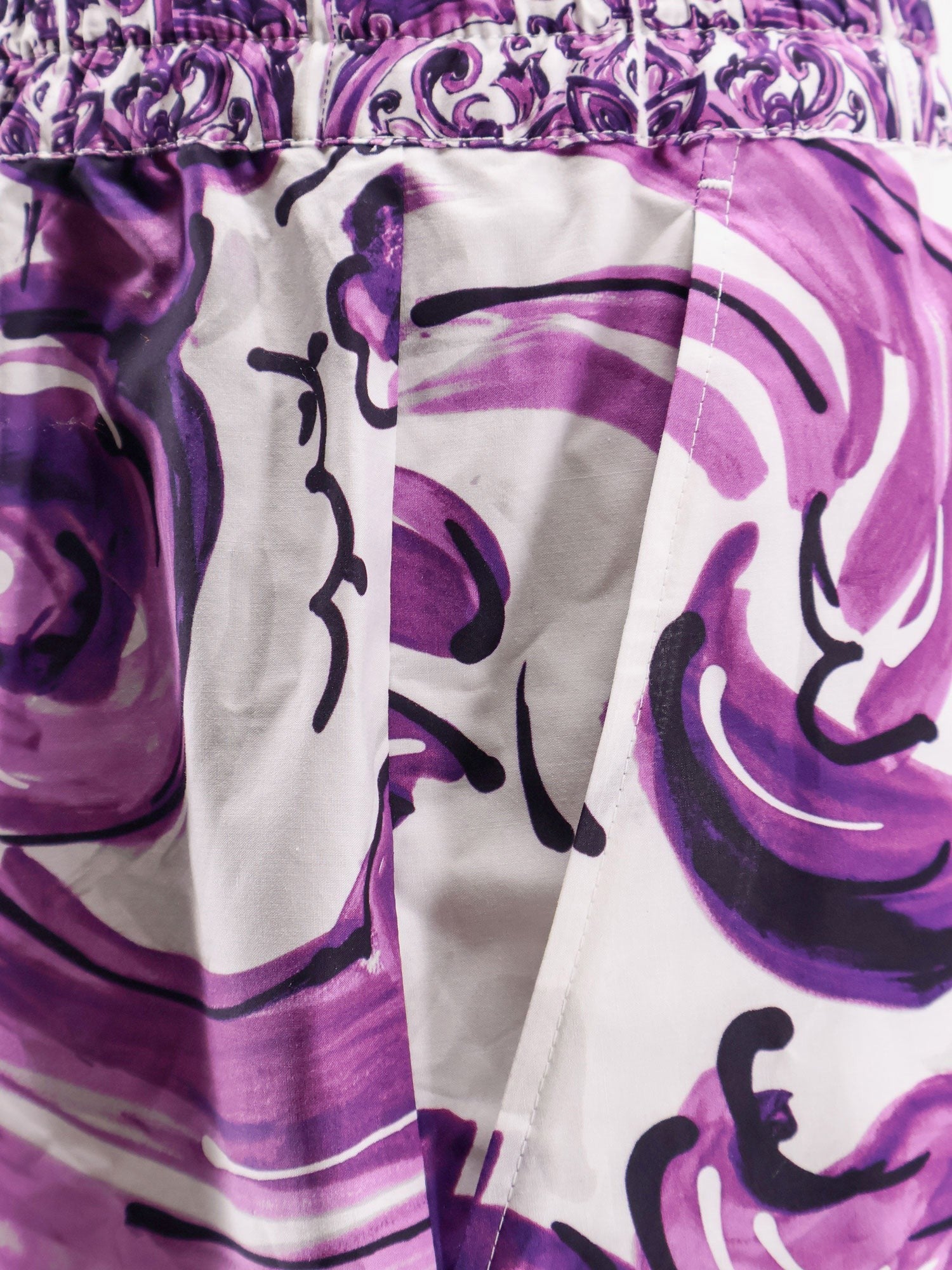 Cotton shorts with Maiolica print