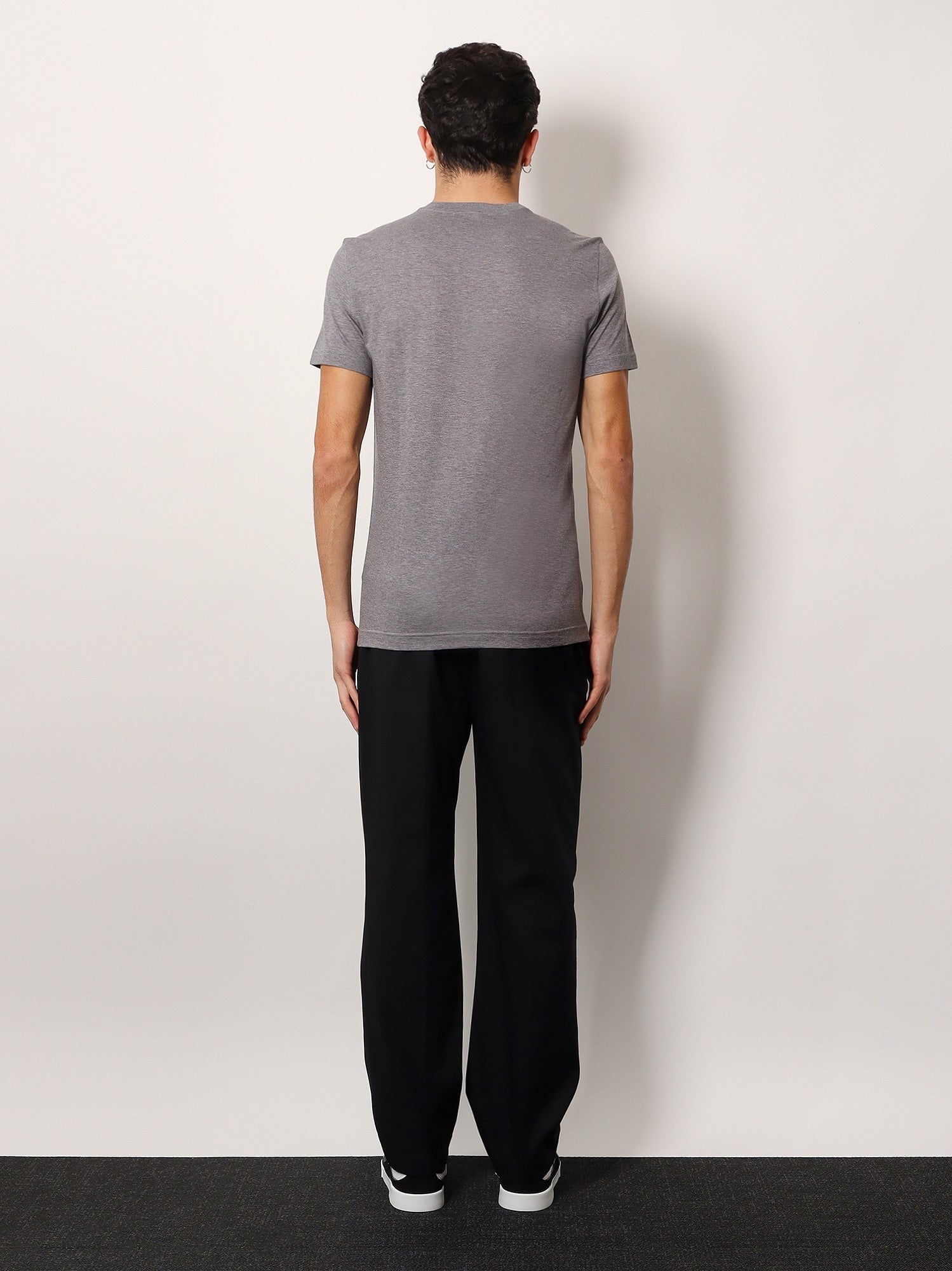 Cotton t-shirt with metal logo detail