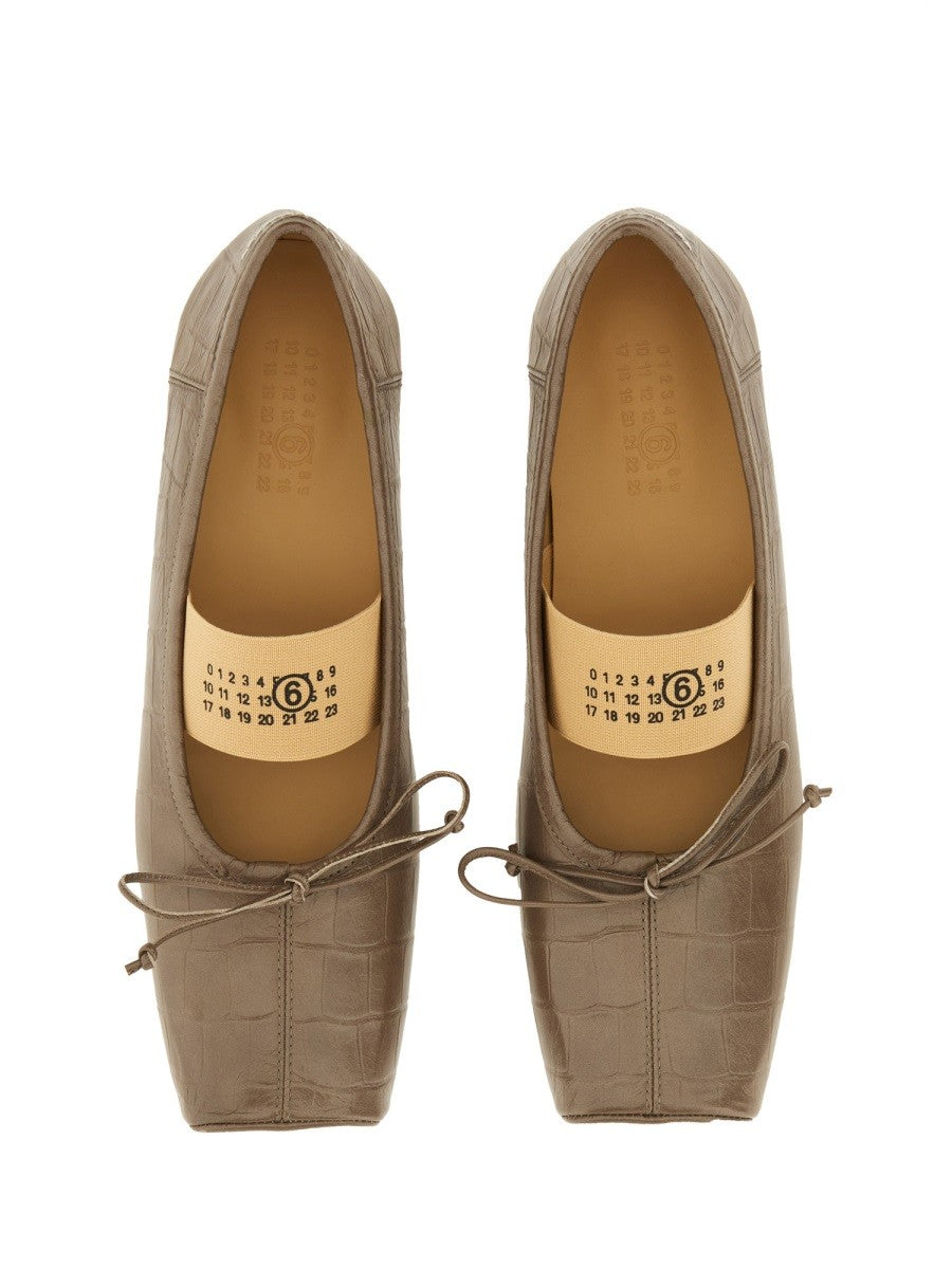 CROCODILE-EFFECT LEATHER BALLERINA