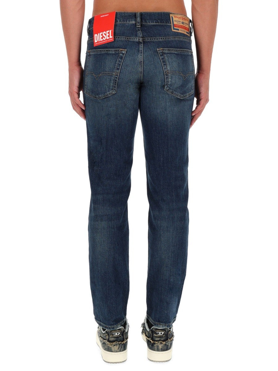 "D-FINITIVE" JEANS