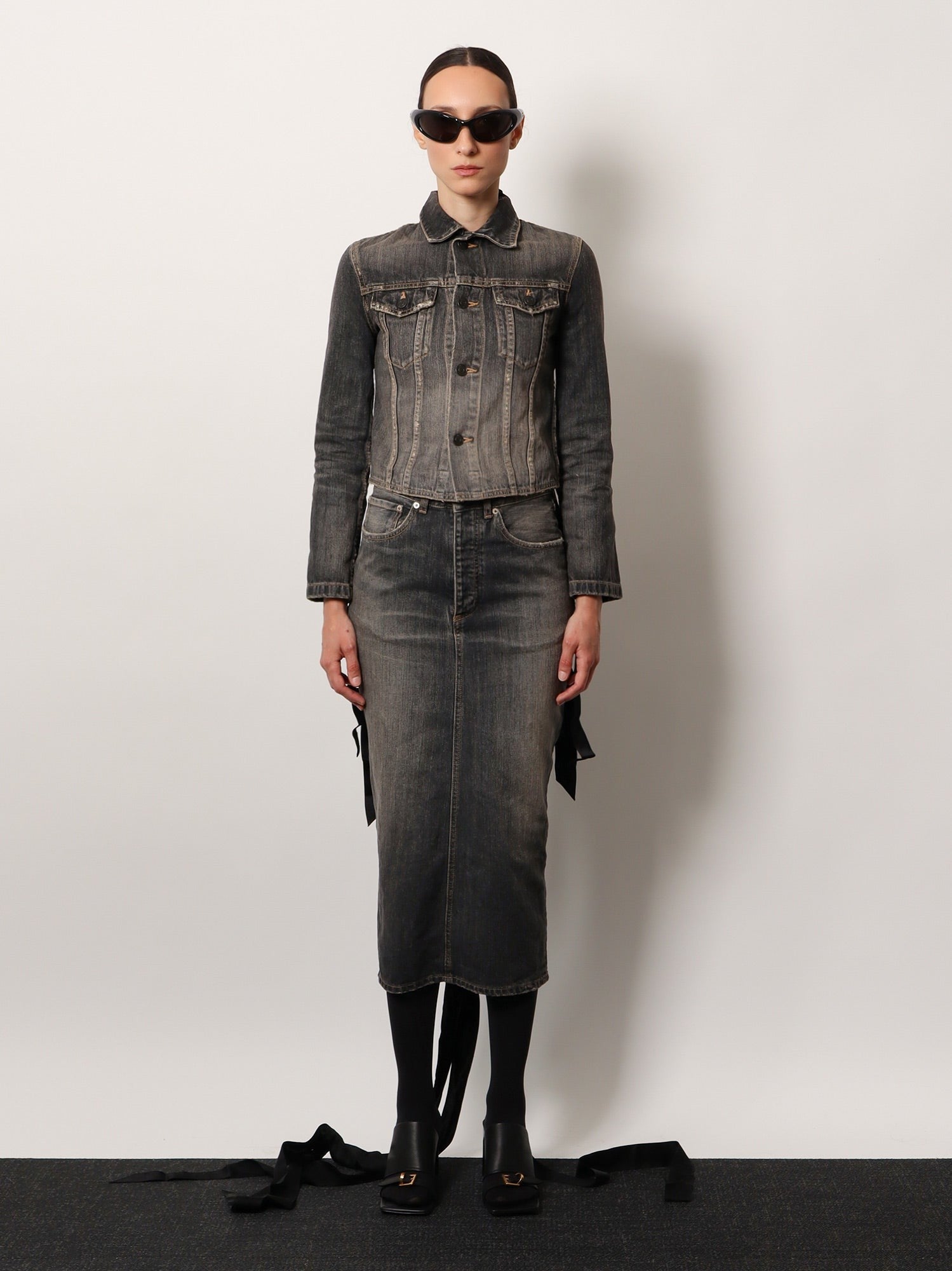 Denim skirt with laces interwining