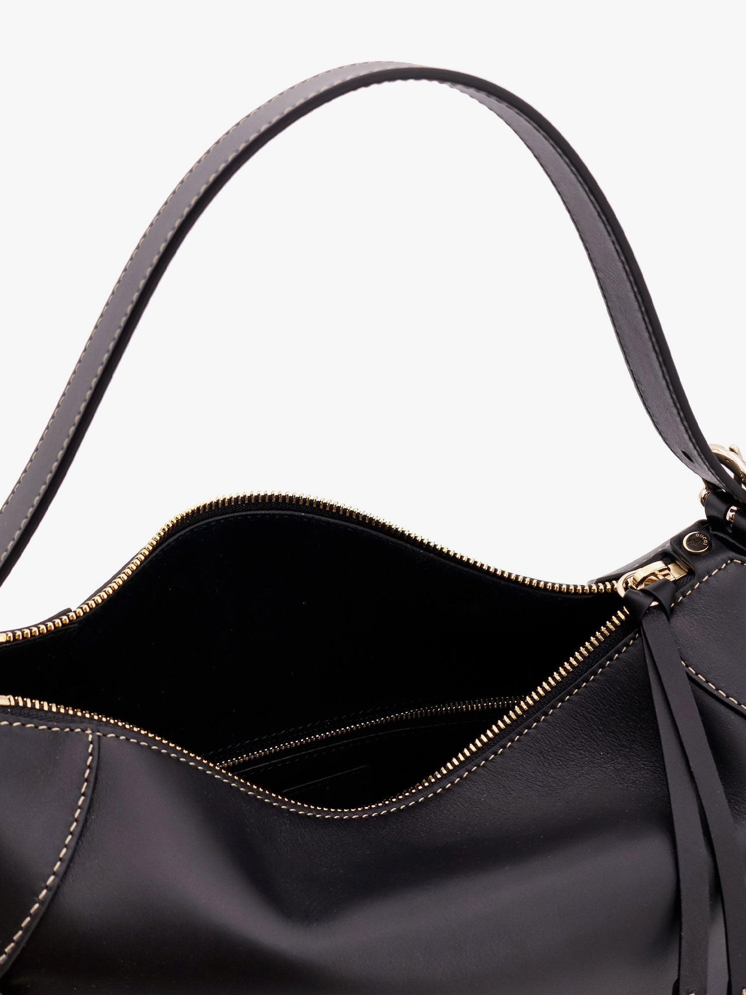 GG Emblem leather shoulder bag with frontal logo