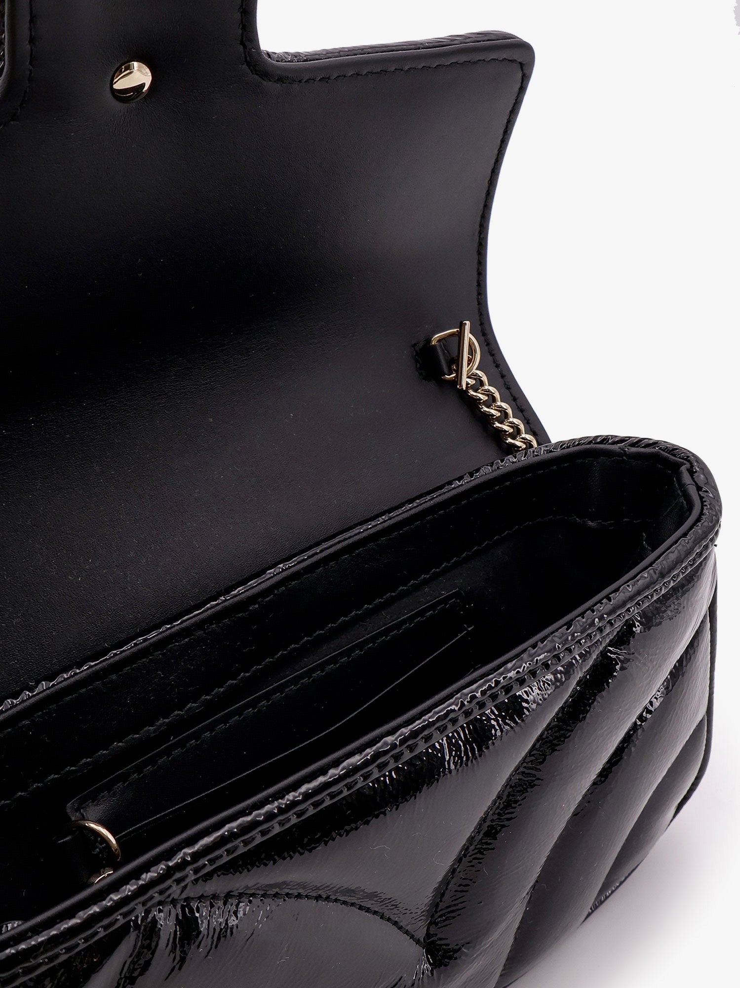 Gg marmont patent leather shoulder bag with frontal gg logo