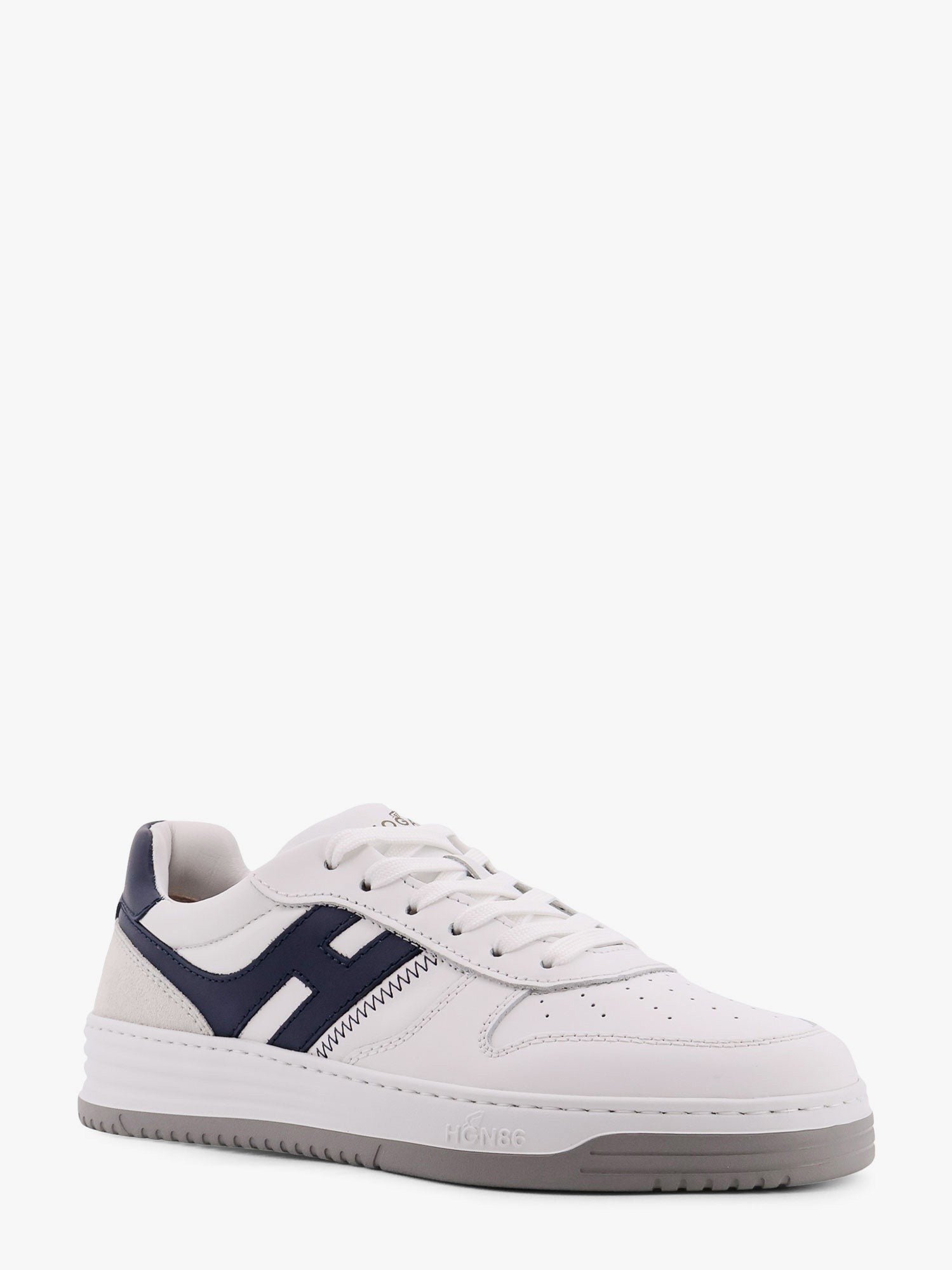 H630 leather sneakers with contrasting monogram