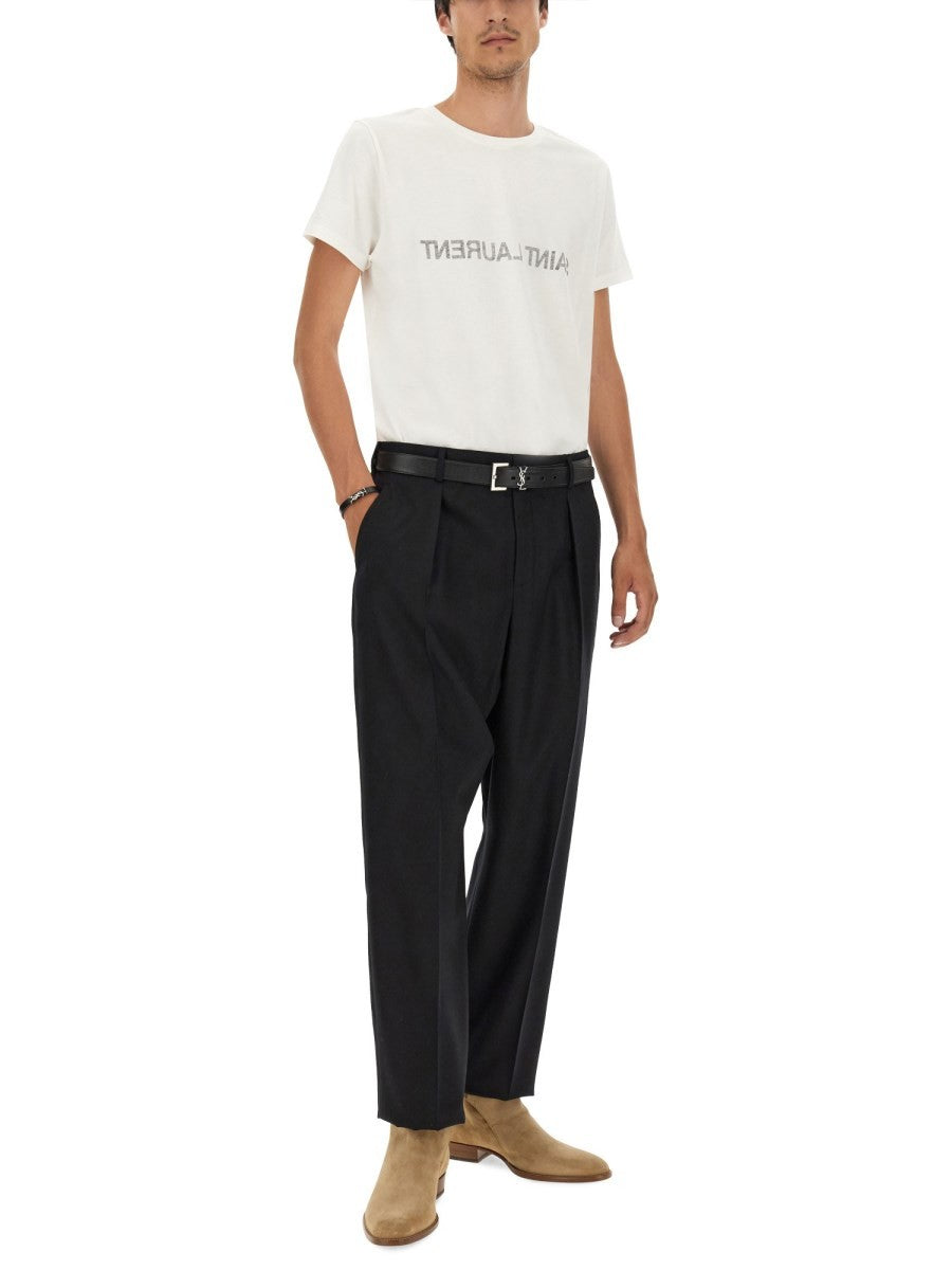 T-SHIRT CON LOGO ROVESCIATO