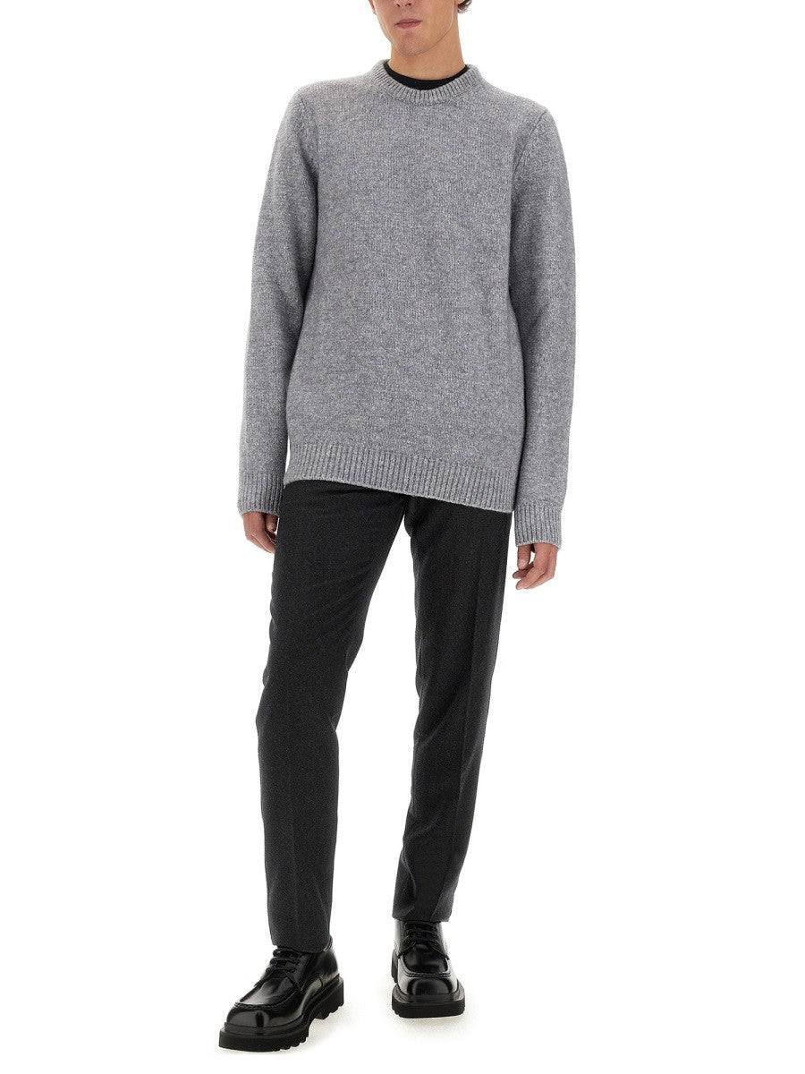 JERSEY WITH LOGO PLAQUE