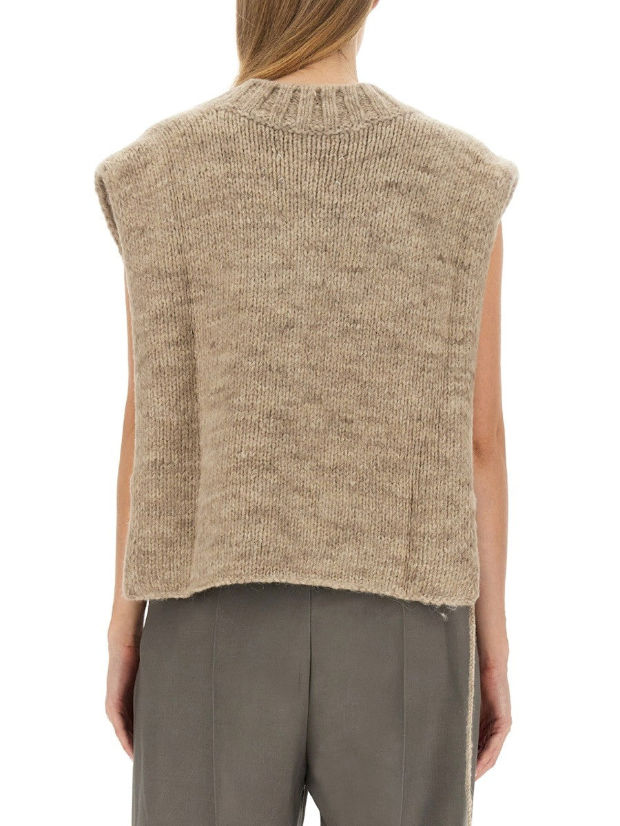 KNITTED VEST