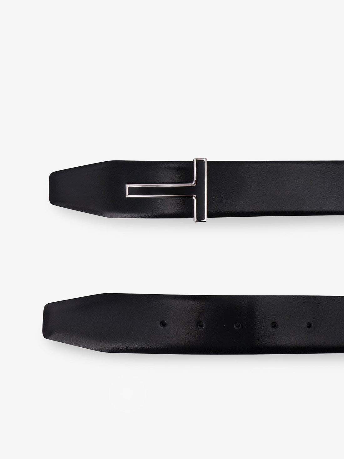 Leather belt with enamelled logo