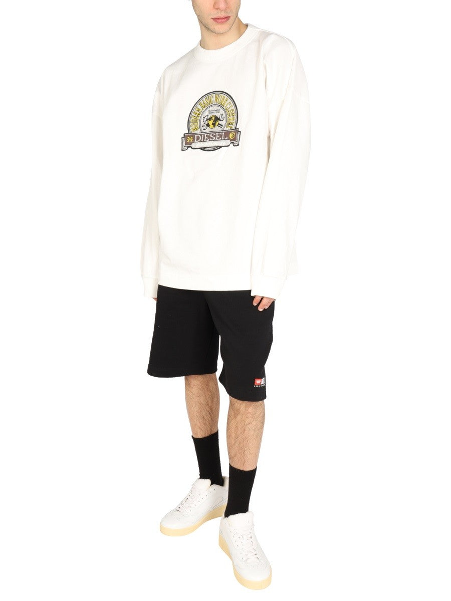 LOGO PATCH SWEATSHIRT