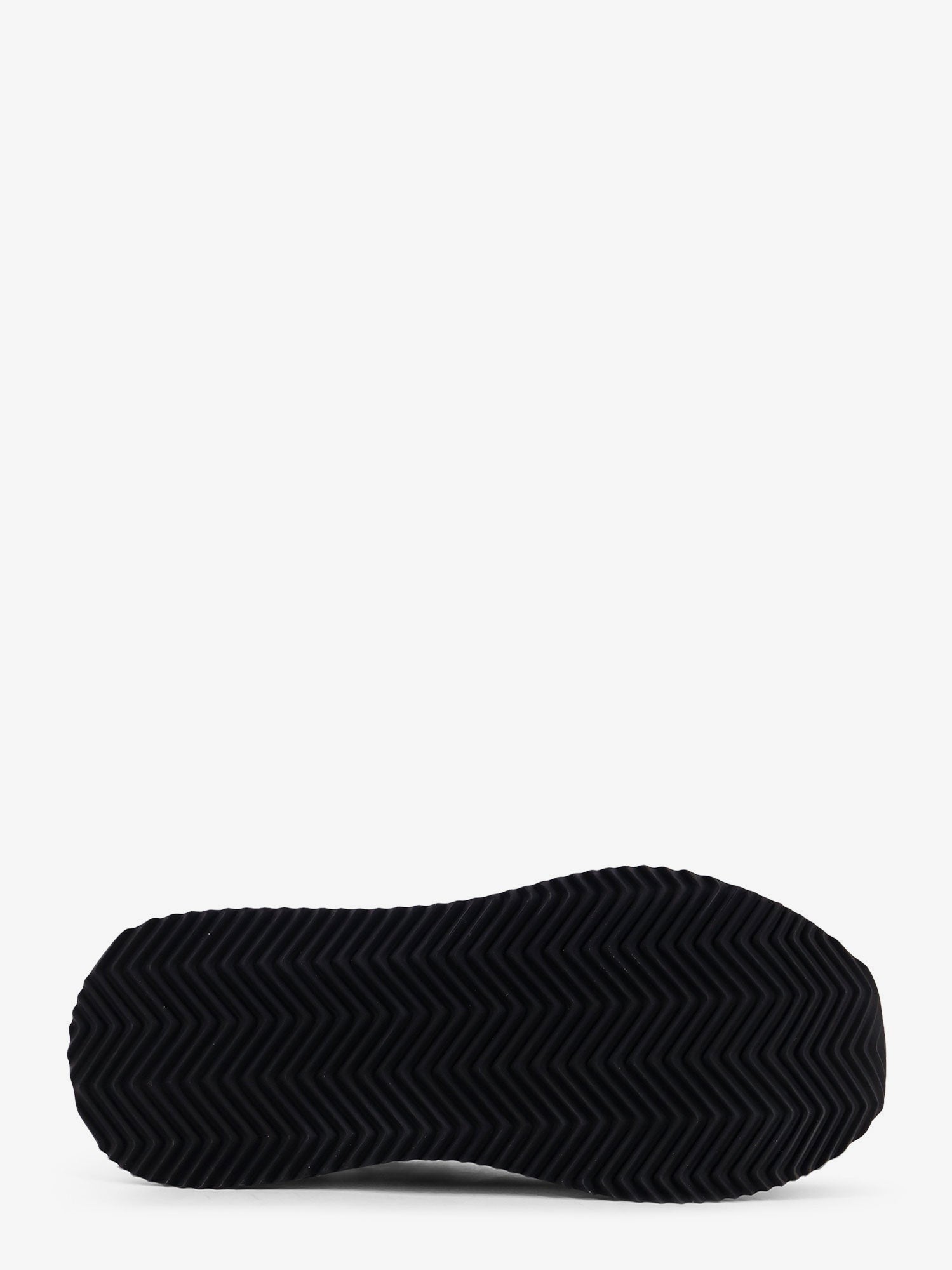 Low-top lace sneakers with suede inserts