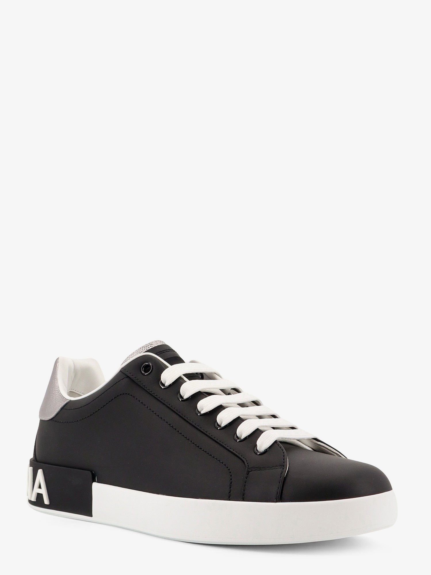 Low-top leather sneakers