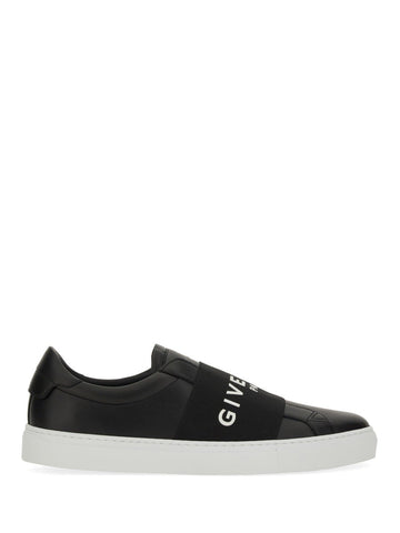LOW TOP SNEAKER WITH LOGO