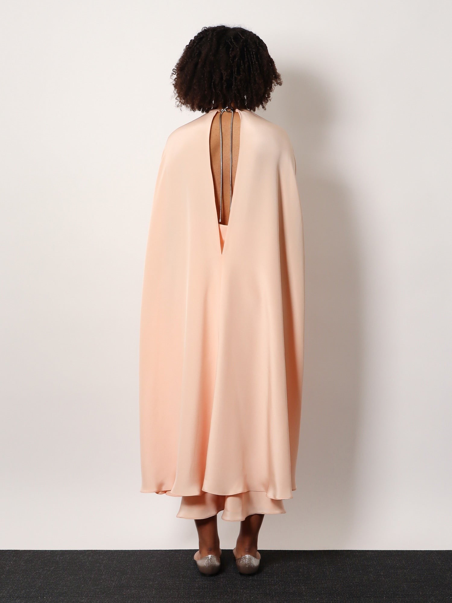 Managua silk long dress with silk cape and metal detail