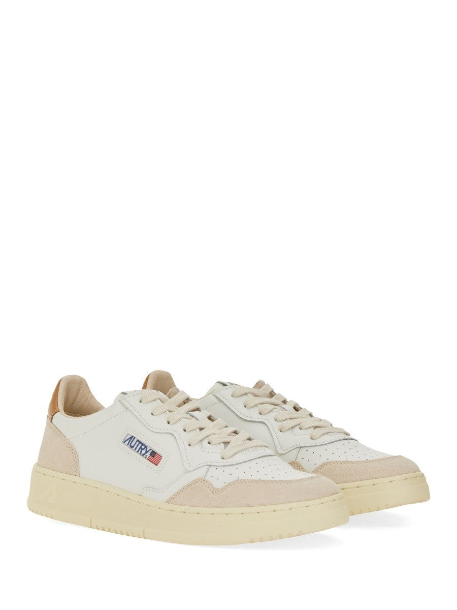MEDALIST LOW SNEAKER