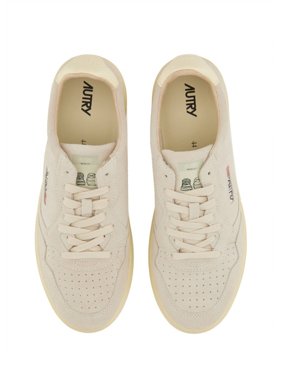 "MEDALIST" LOW SNEAKER