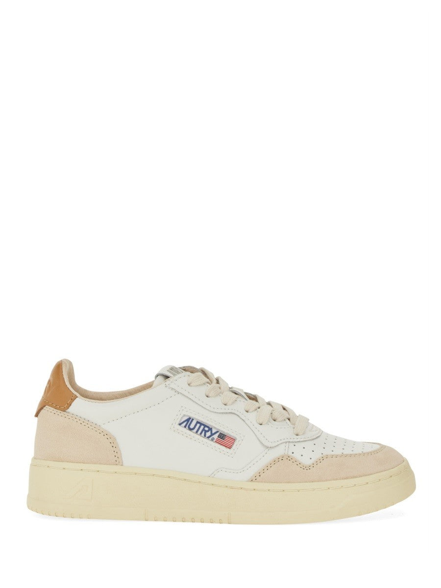 MEDALIST LOW SNEAKER