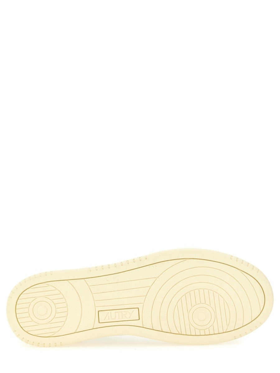 "MEDALIST LOW" SNEAKER