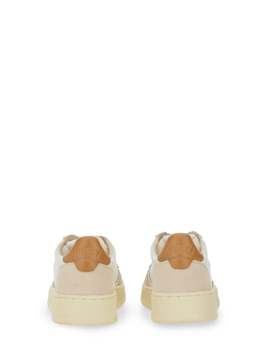 MEDALIST LOW SNEAKER