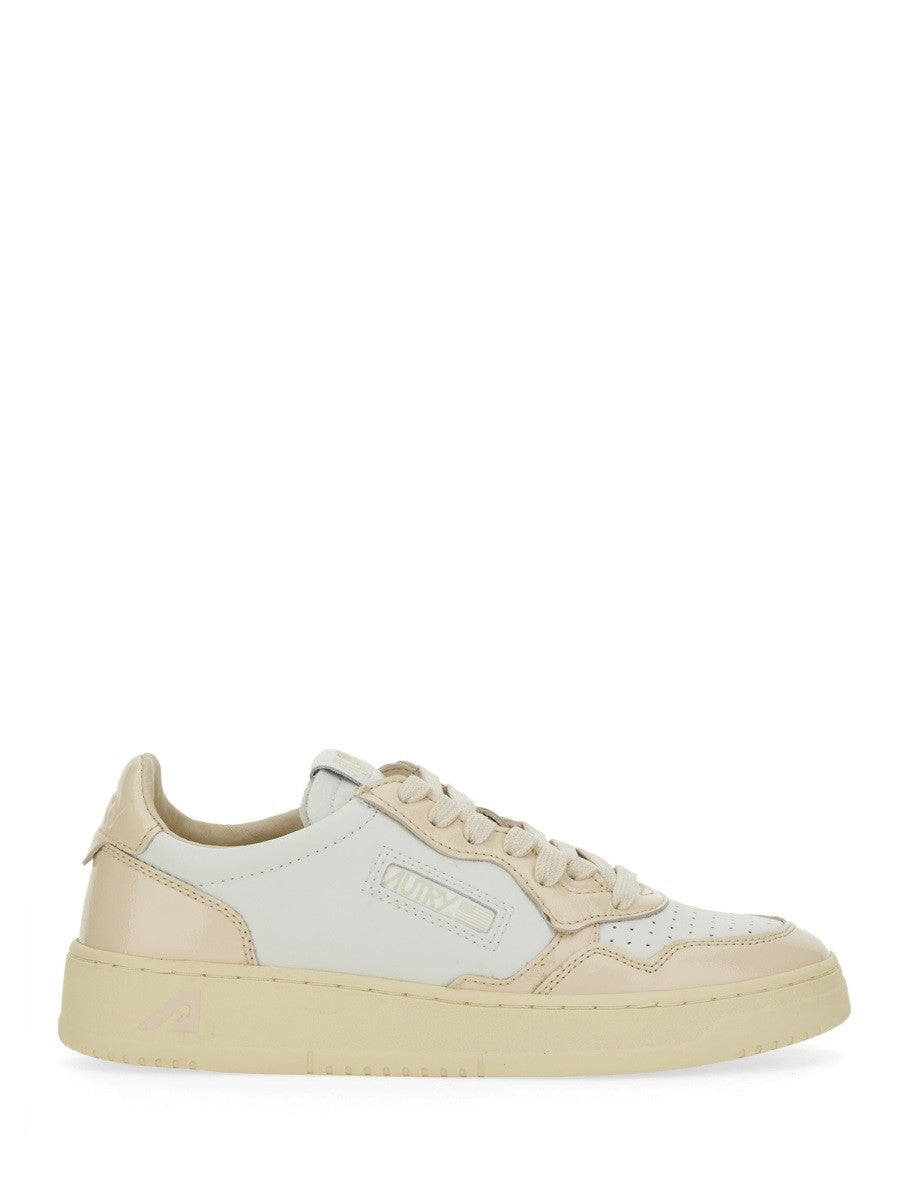 MEDALIST LOW SNEAKER