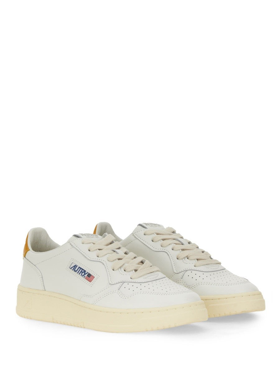 MEDALIST LOW SNEAKERS