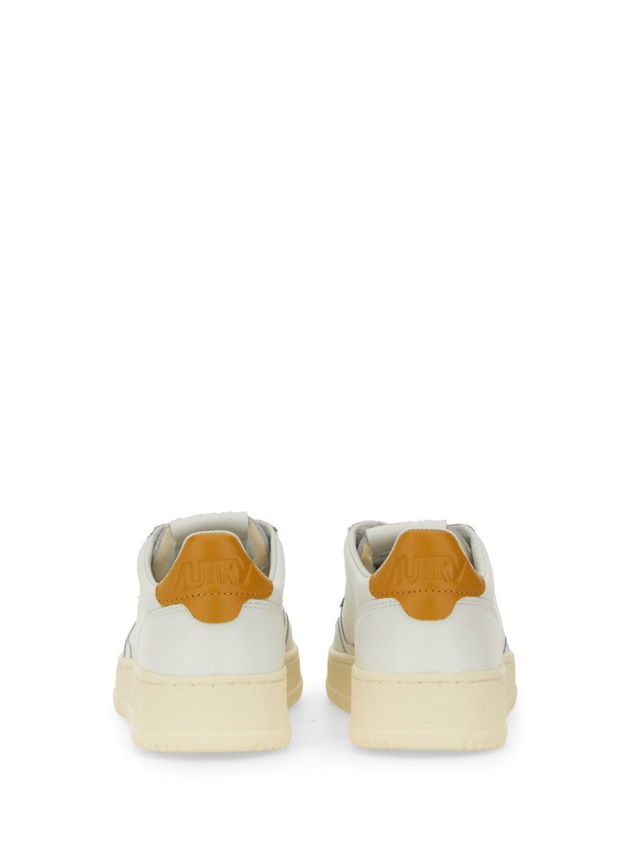 MEDALIST LOW SNEAKERS