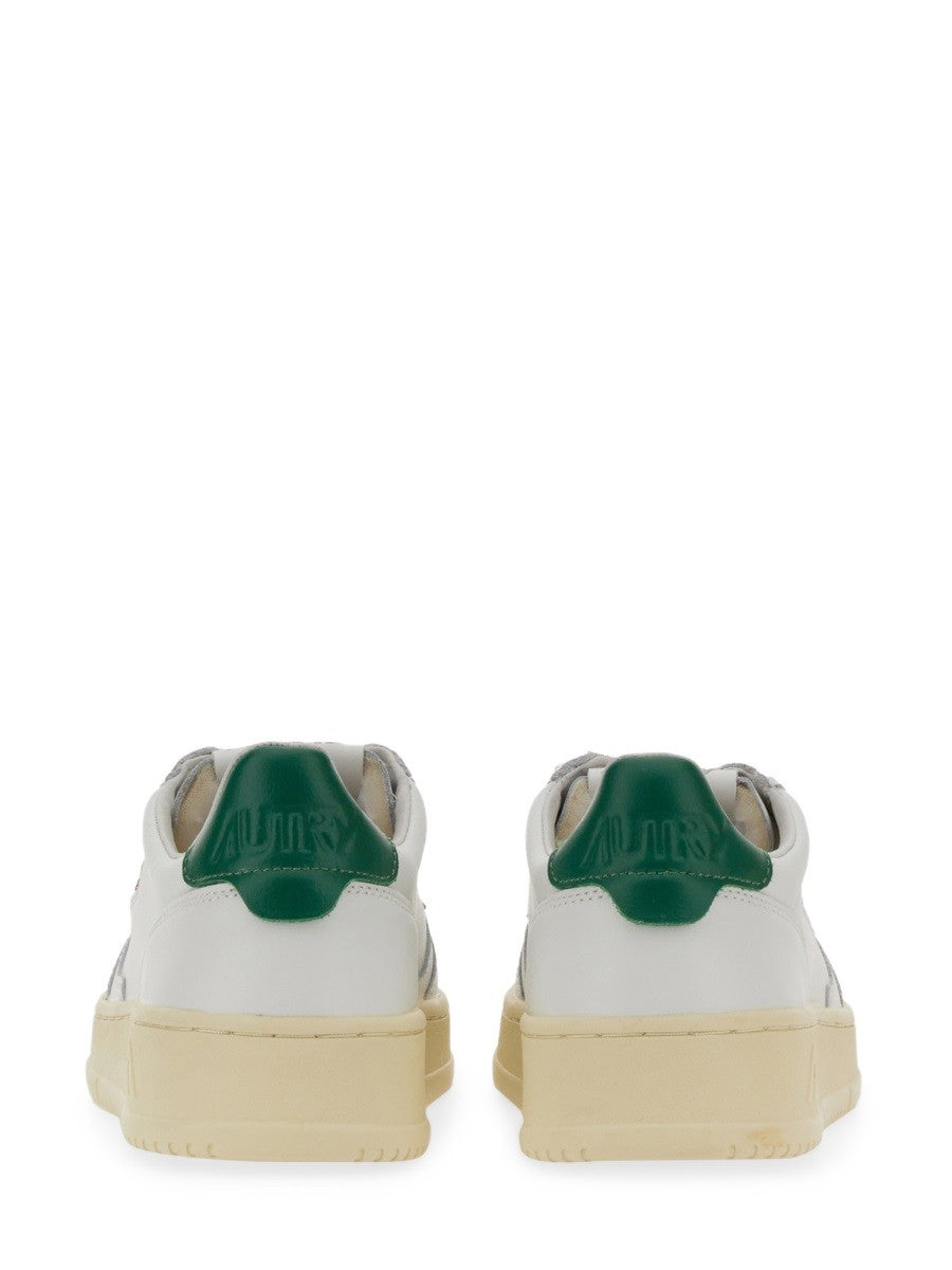 MEDALIST LOW SNEAKER