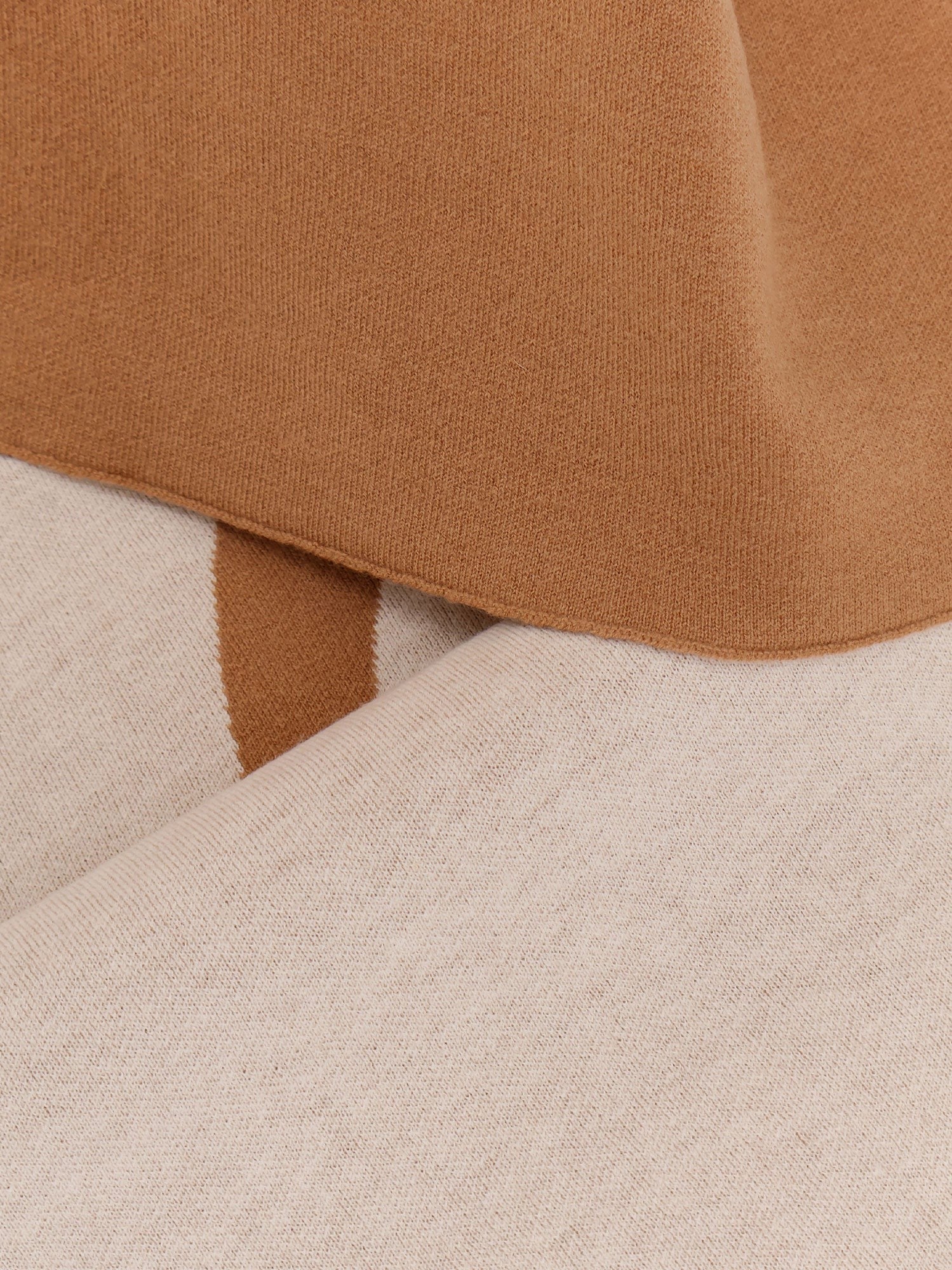 Merino wool scarf with logo print