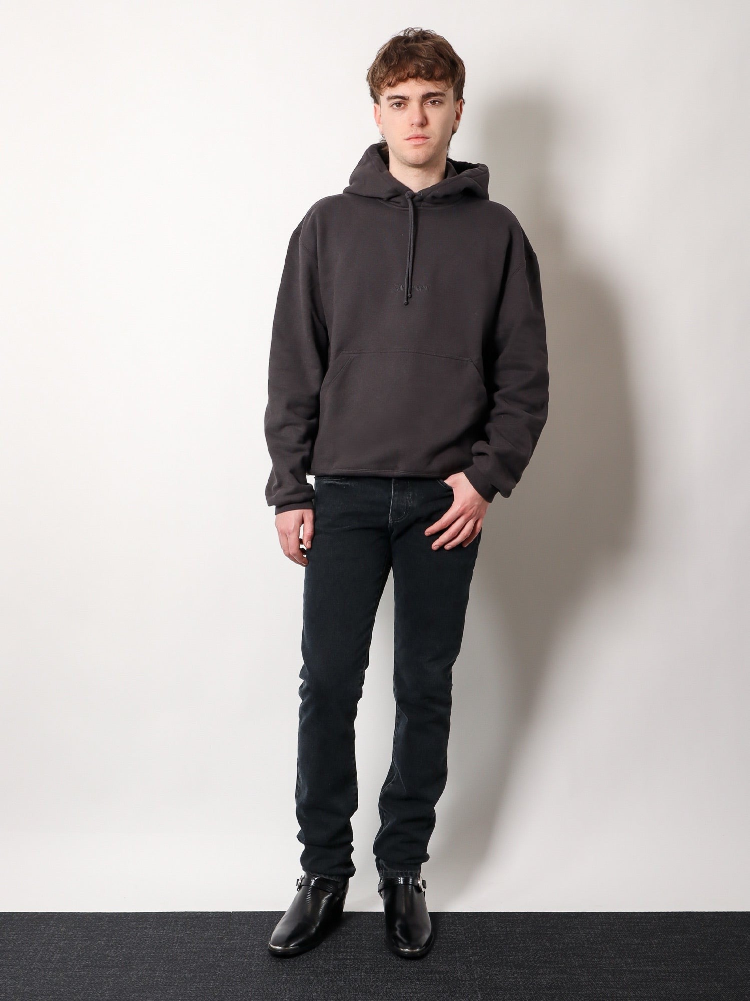 Organic cotton sweatshirt with frontal logo embroidery