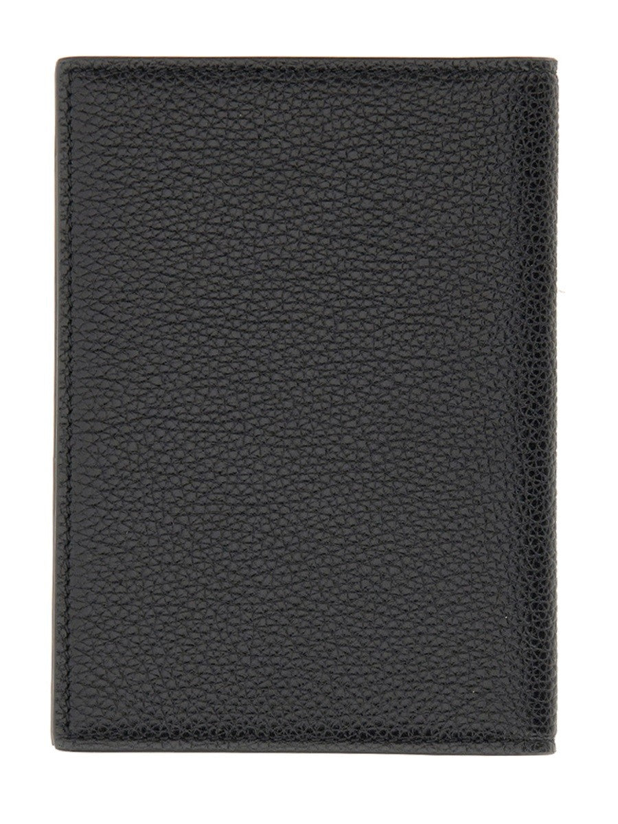 PASSPORT HOLDER WITH LOGO