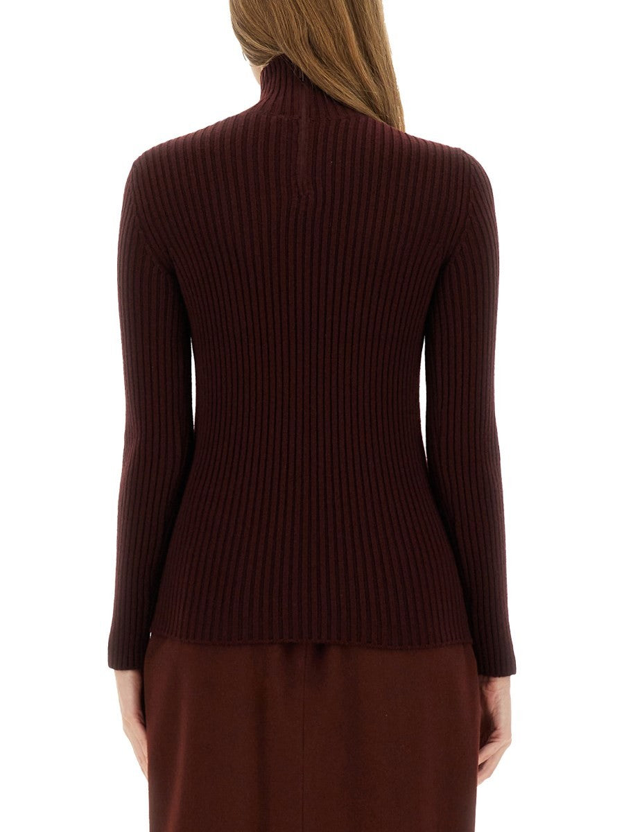 RIBBED TURTLENECK SWEATER