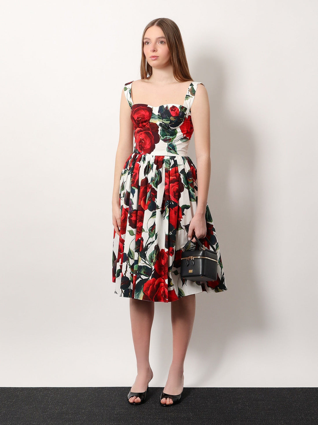 Sicily leather handbag with iconic logo plate