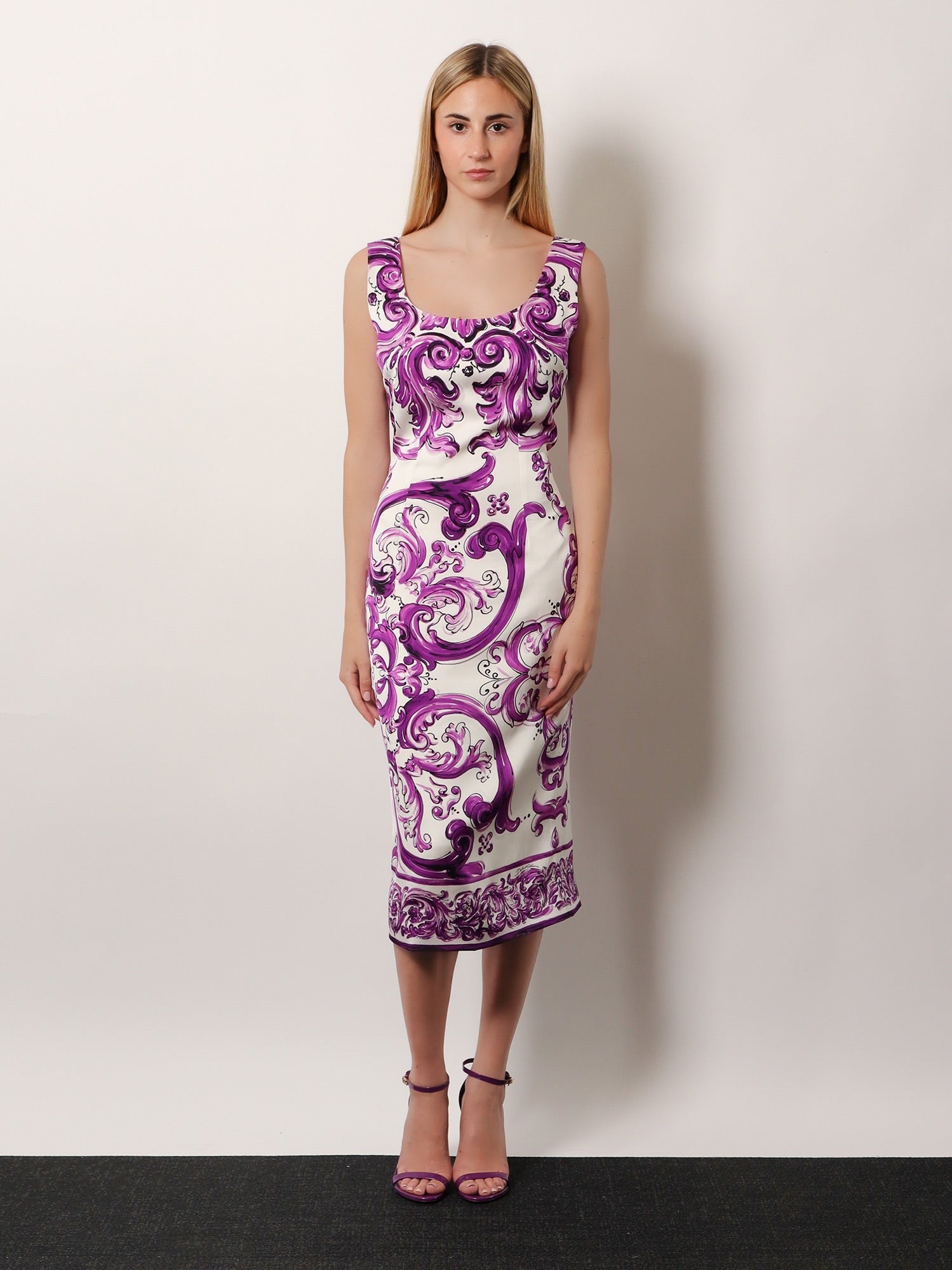 Silk midi pencil dress with Maiolica print