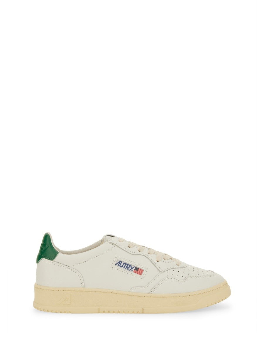 MEDALIST LOW SNEAKER