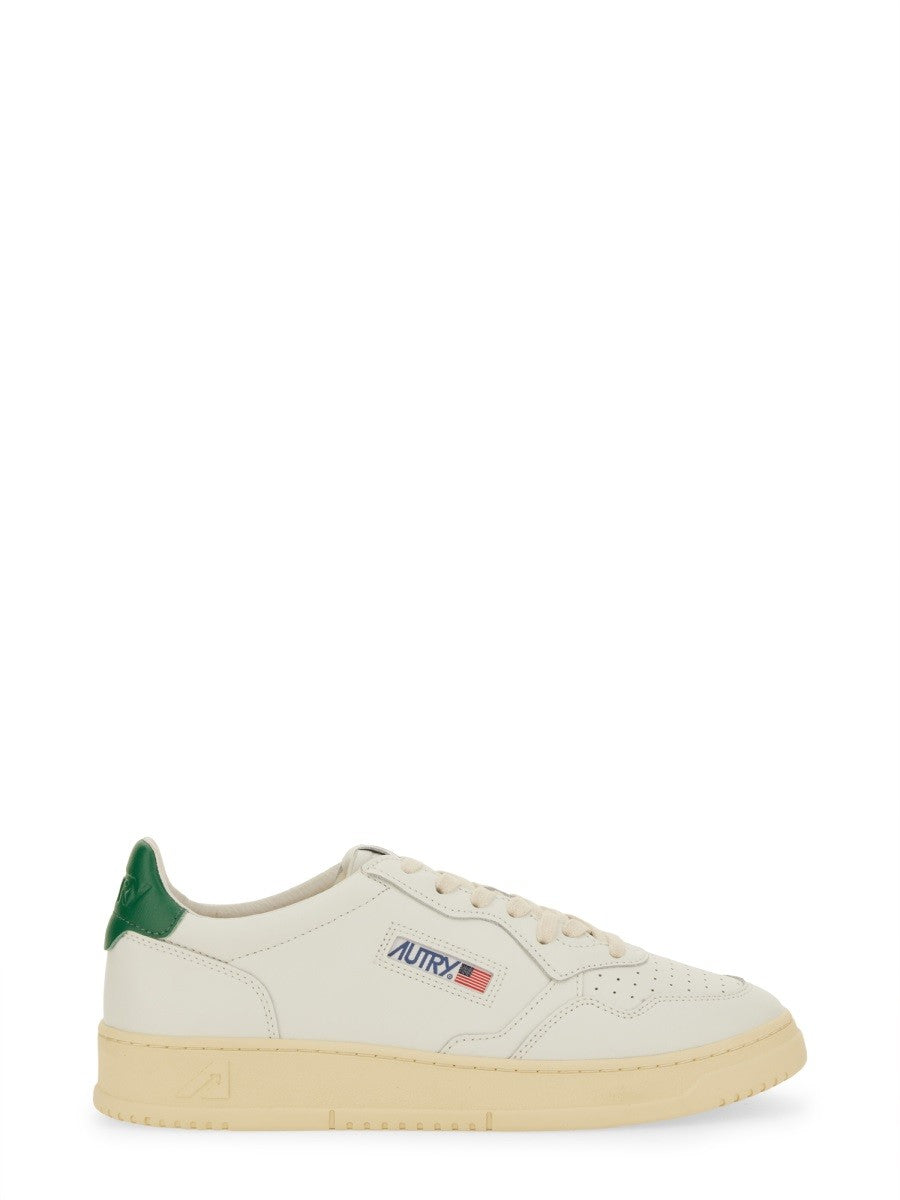MEDALIST LOW SNEAKER