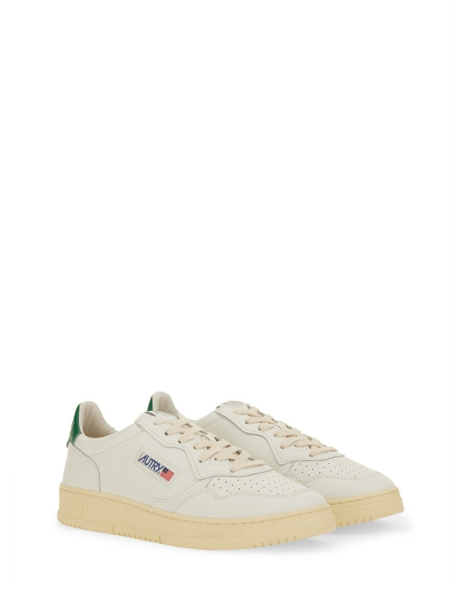 MEDALIST LOW SNEAKER
