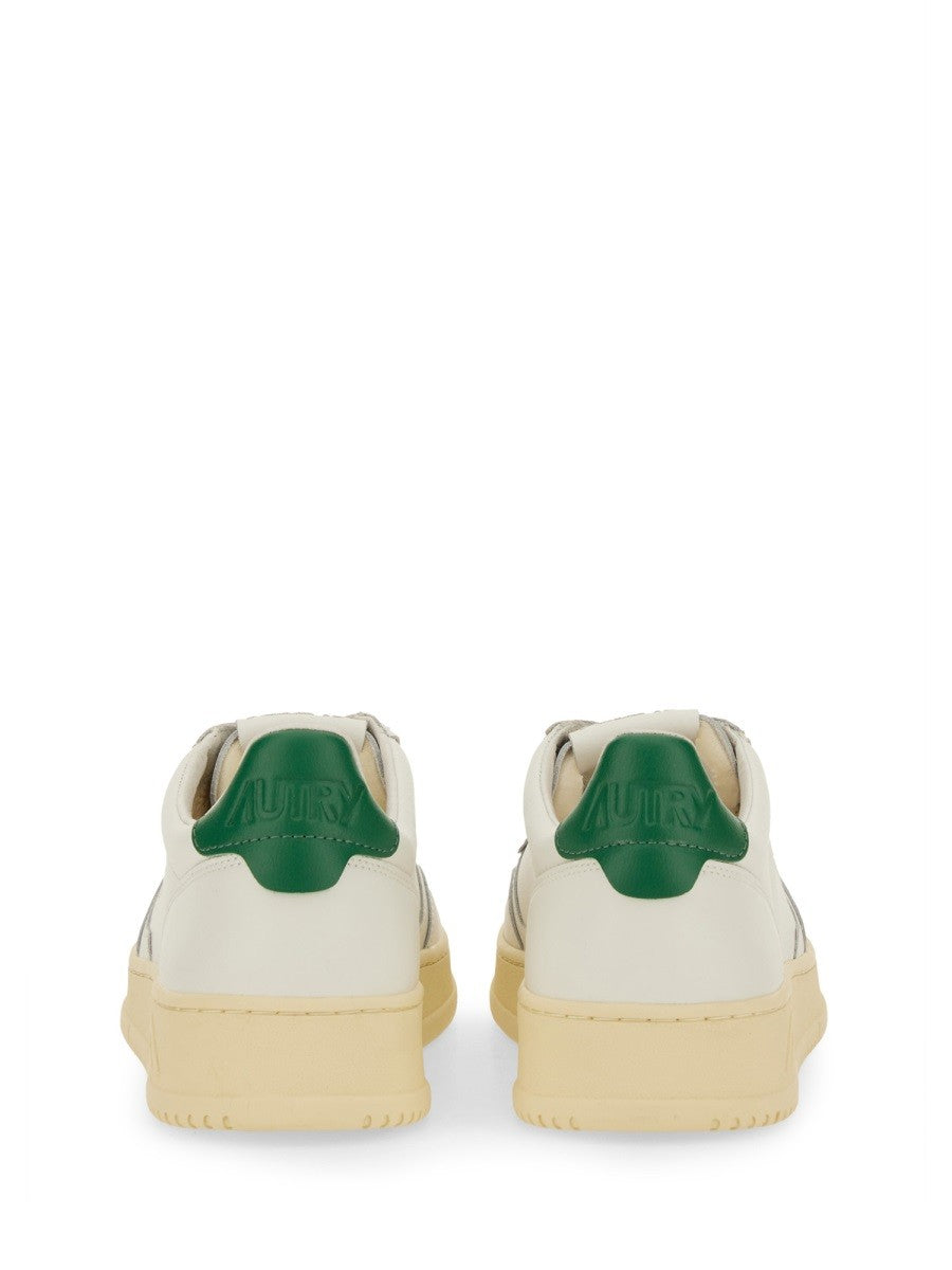 MEDALIST LOW SNEAKER