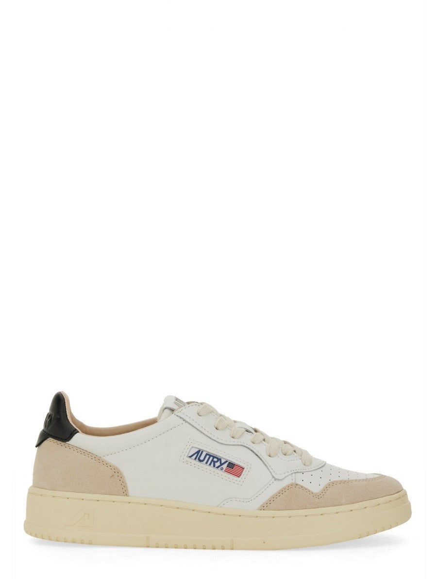 MEDALIST LOW SNEAKER