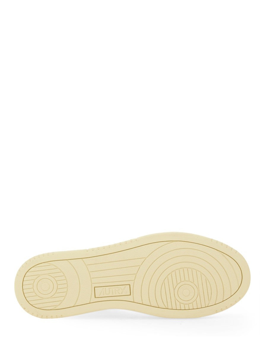 "MEDALIST LOW" SNEAKER