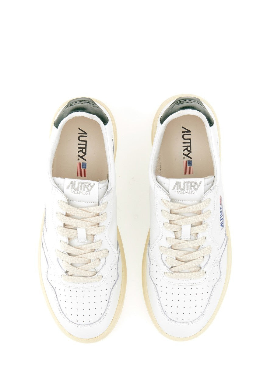 "MEDALIST LOW" SNEAKER
