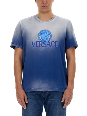 T-SHIRT WITH LOGO
