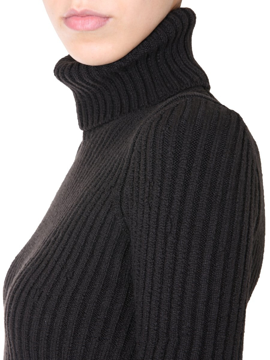 TURTLENECK SWEATER