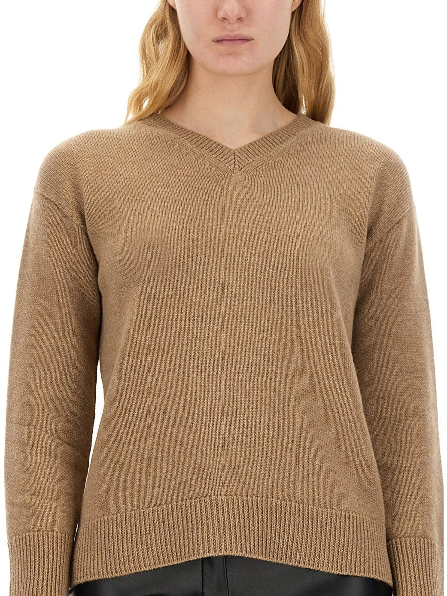 V-NECK SWEATER