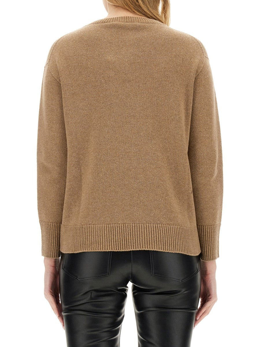 V-NECK SWEATER
