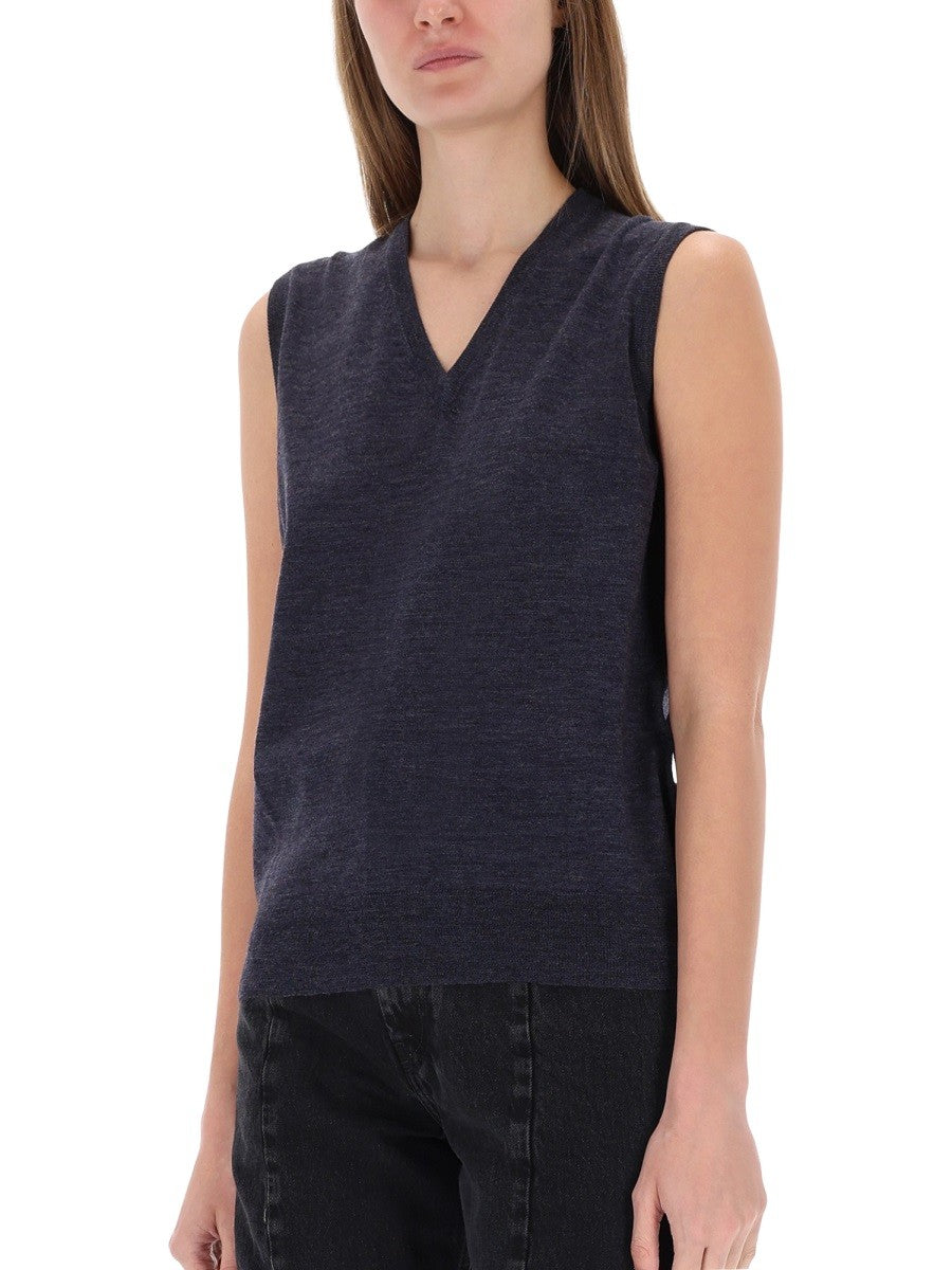 V-NECK VEST