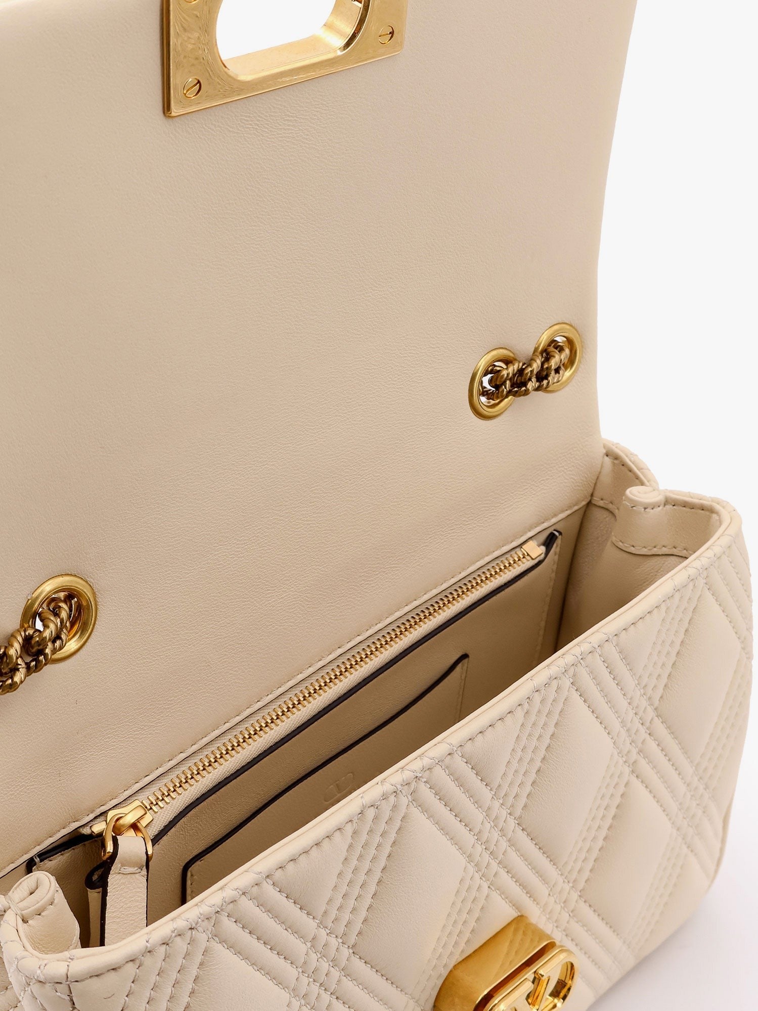 Valentino garavani quiltie 67 leather medium shoulder bag with chain