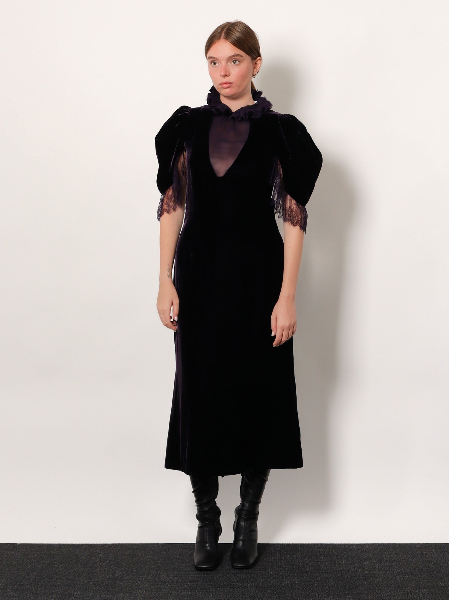 Velvet dress with silk lining
